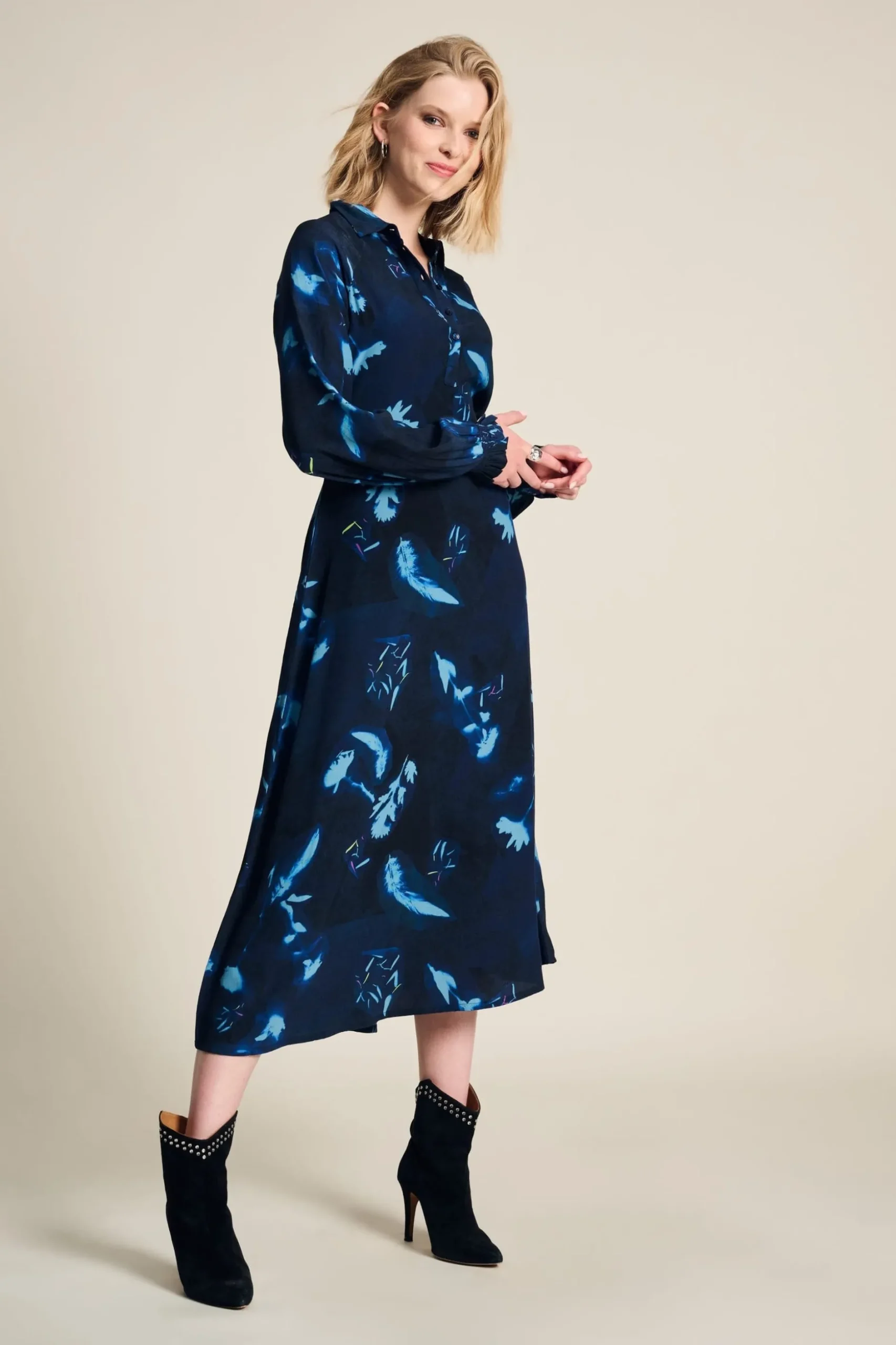 JURK Feathers And Floral Blue